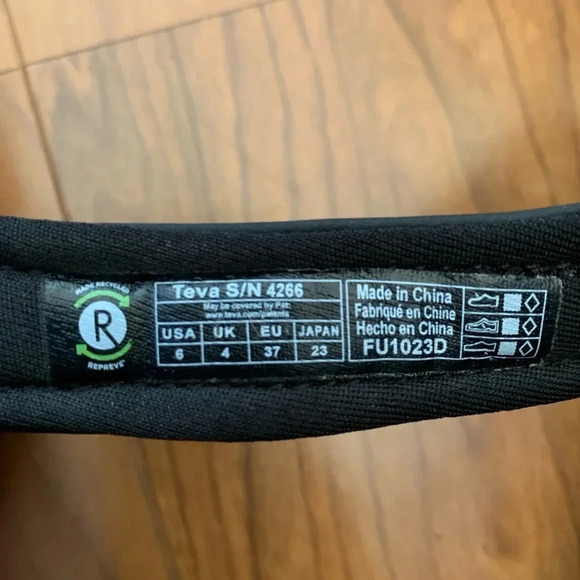 Teva Tirra Sandals Size 6 - Picture 6 of 9